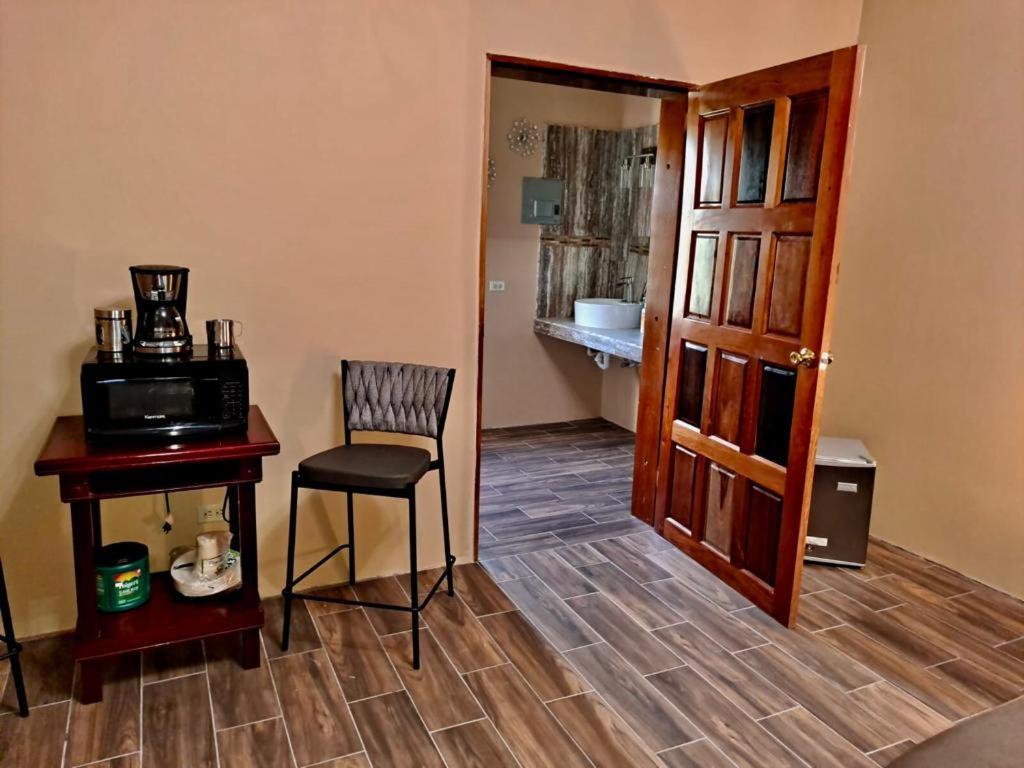Banyan Rose Room 3 Orange Walk Exterior foto